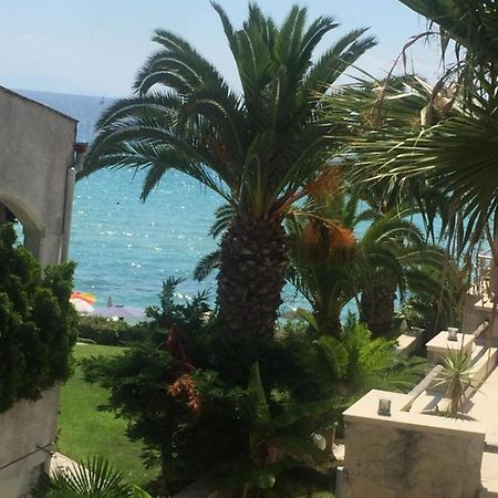 Frenki Apartment By The Sea سيفيري المظهر الخارجي الصورة