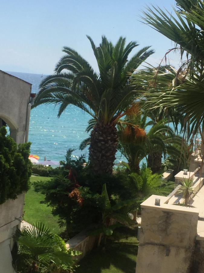 Frenki Apartment By The Sea سيفيري المظهر الخارجي الصورة